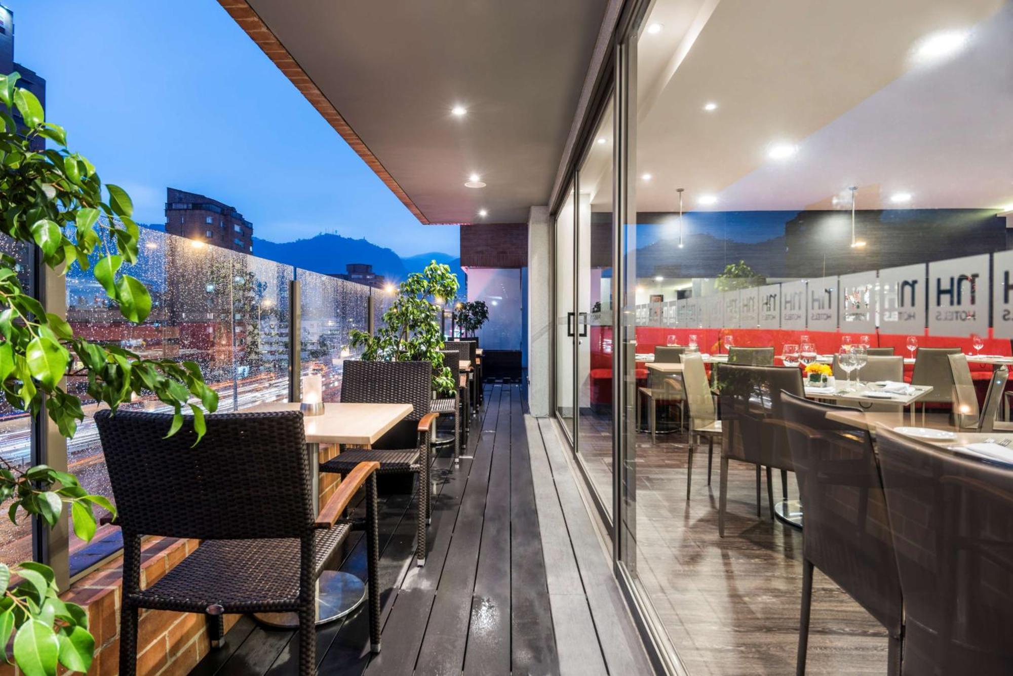 Отель Nh Bogota Urban 26 Royal Экстерьер фото