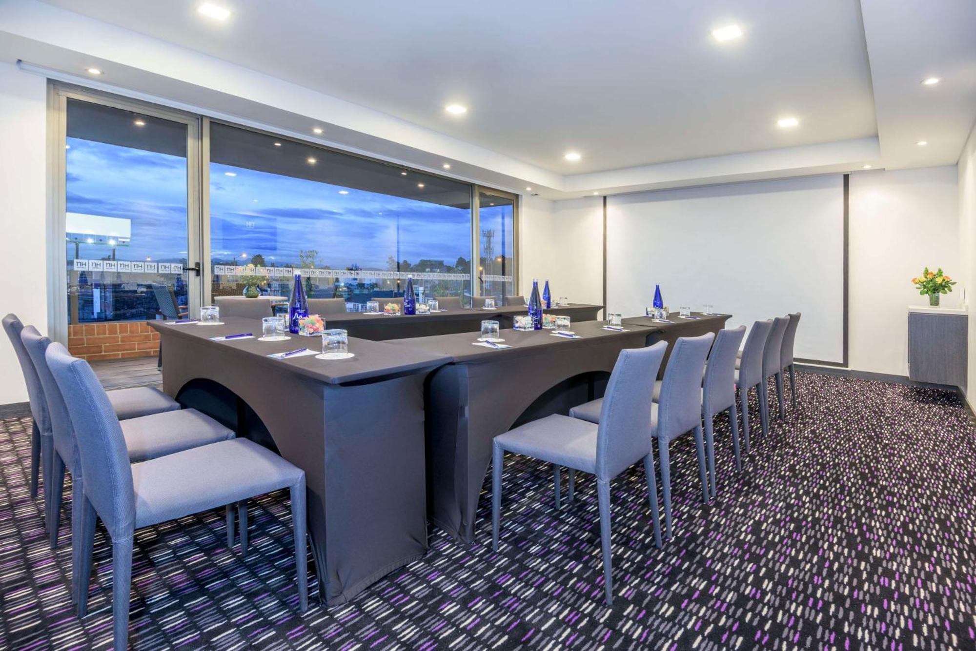 Отель Nh Bogota Urban 26 Royal Экстерьер фото