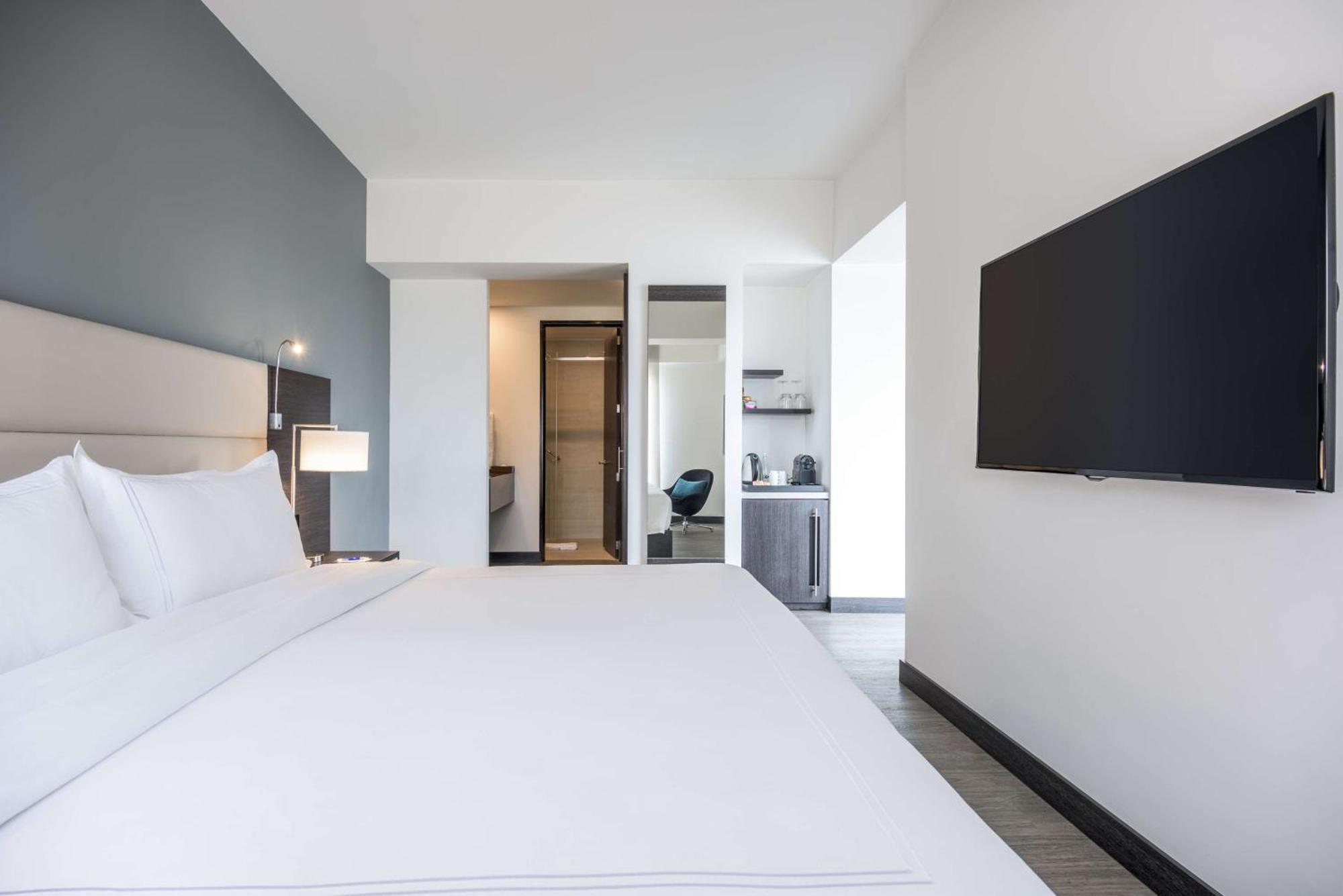 Отель Nh Bogota Urban 26 Royal Экстерьер фото