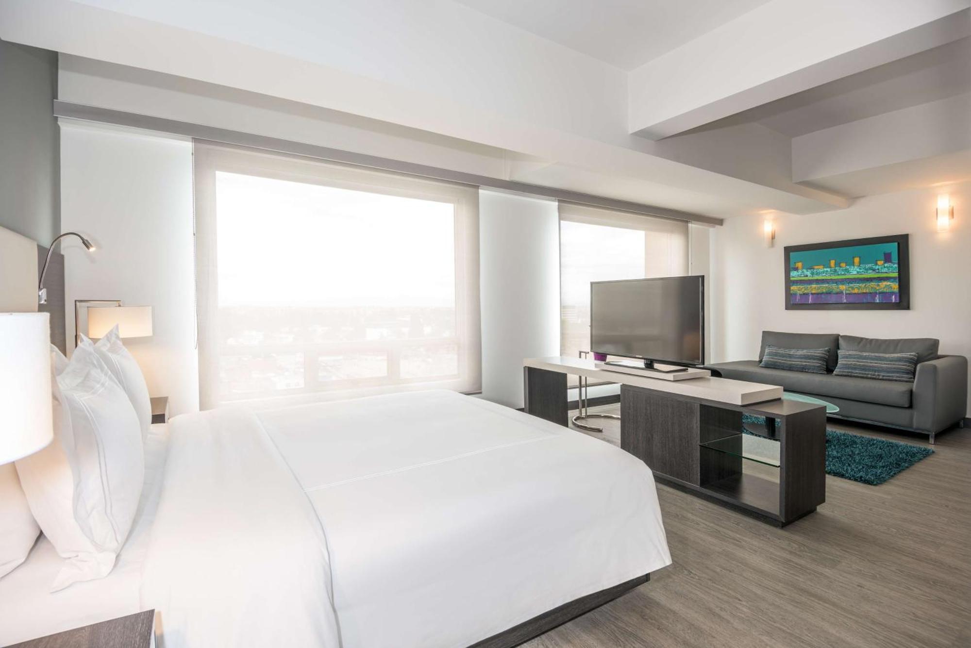Отель Nh Bogota Urban 26 Royal Экстерьер фото