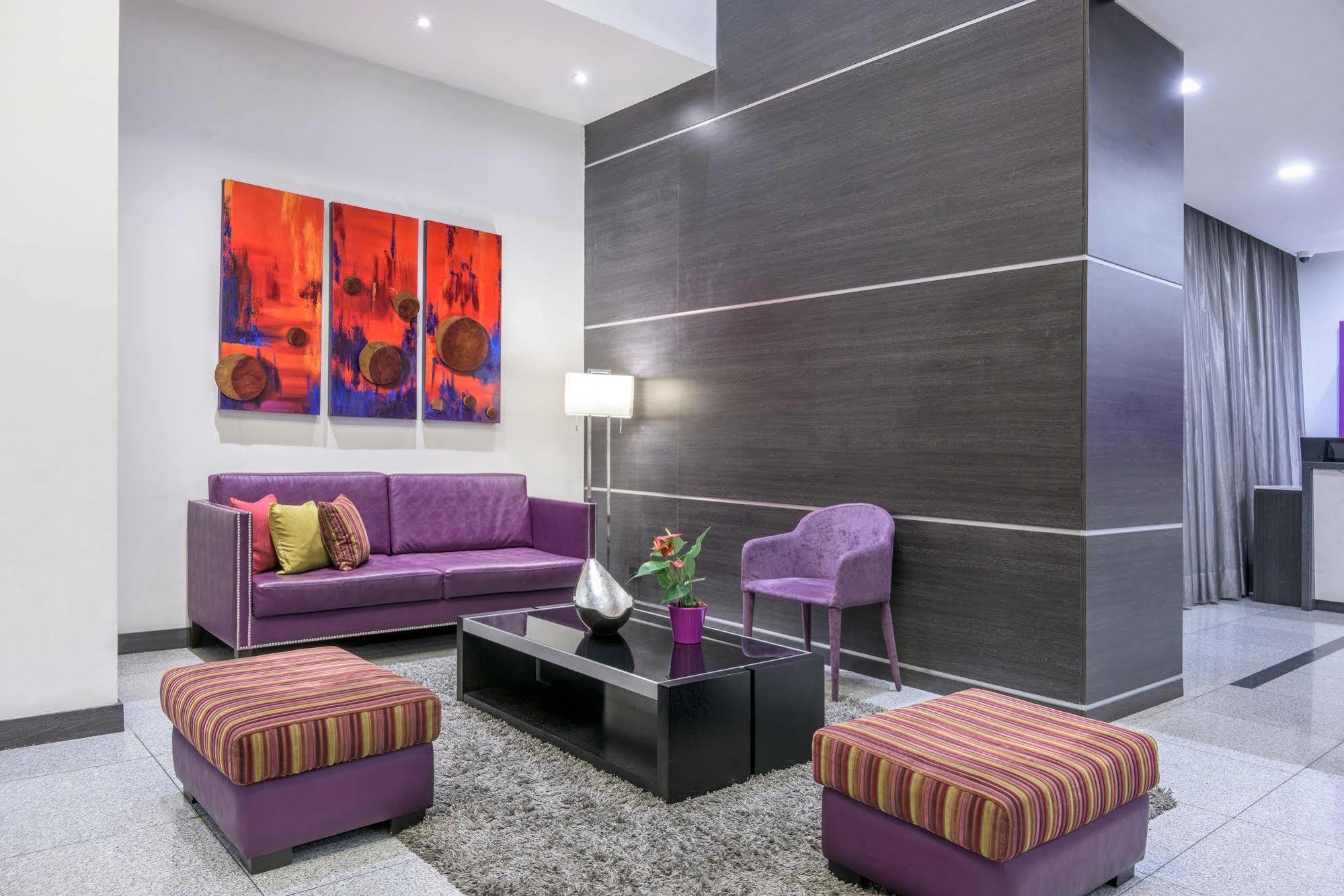 Отель Nh Bogota Urban 26 Royal Экстерьер фото